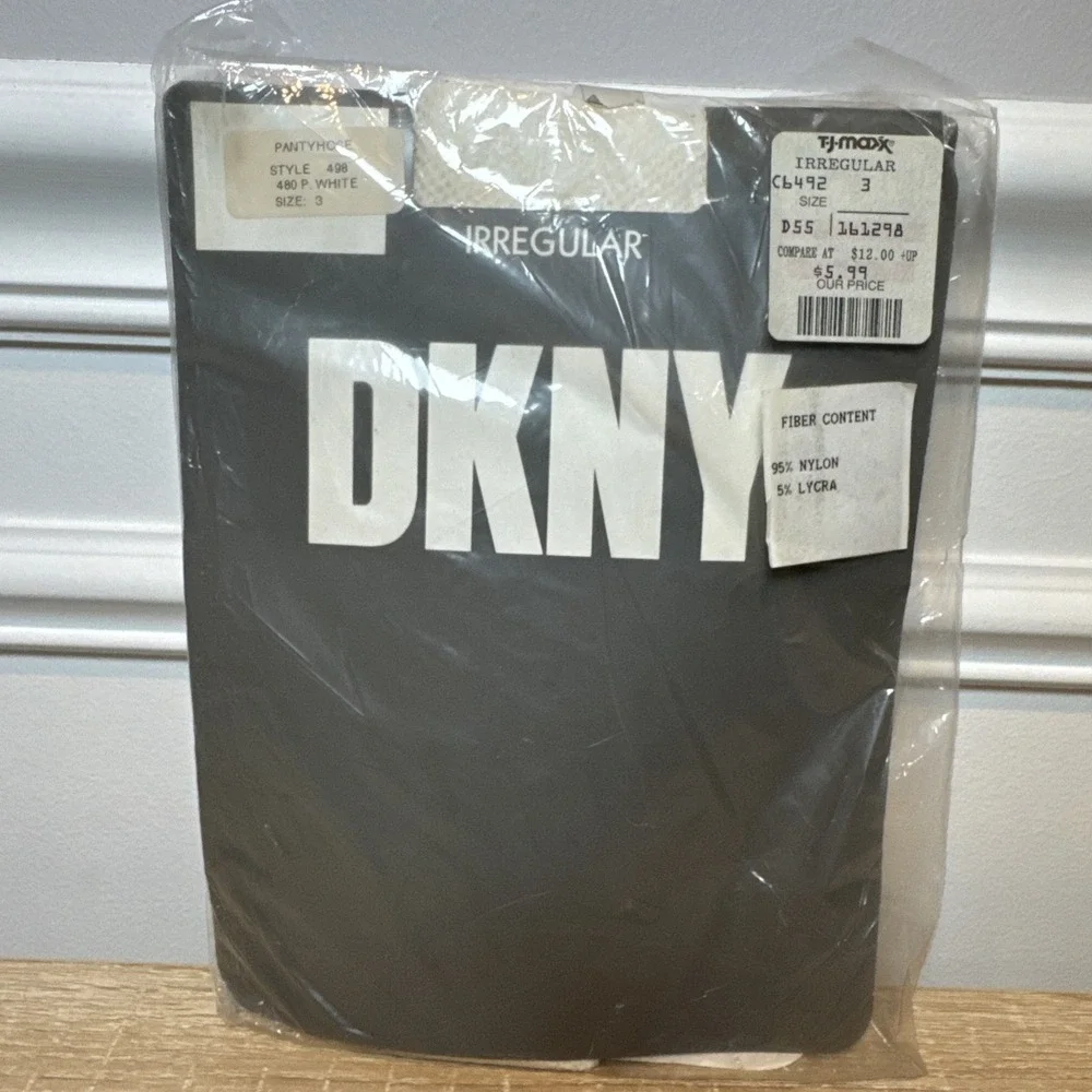 Vintage New DKNY White Mesh Pantyhose Size 3 #498 NWT - Picture 1 of 7